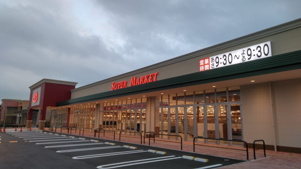 小売業様　新店舗サイン工事　（写真：全体写真）